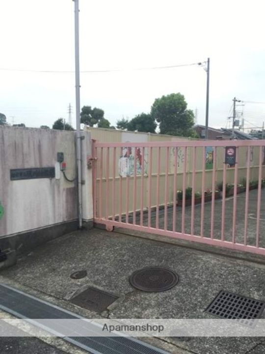 ティーズコートの周辺