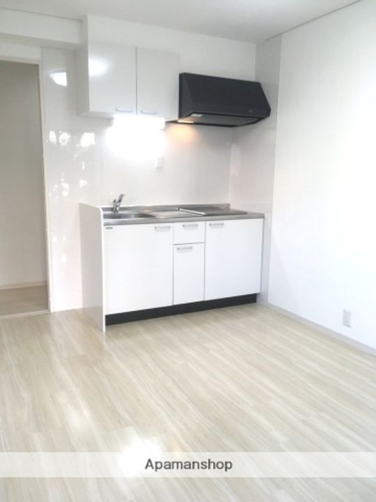 兵庫県芦屋市松ノ内町の賃貸マンションの居間