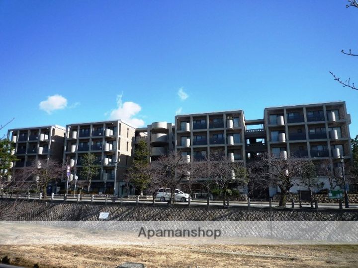 兵庫県芦屋市松ノ内町の賃貸マンションの外観
