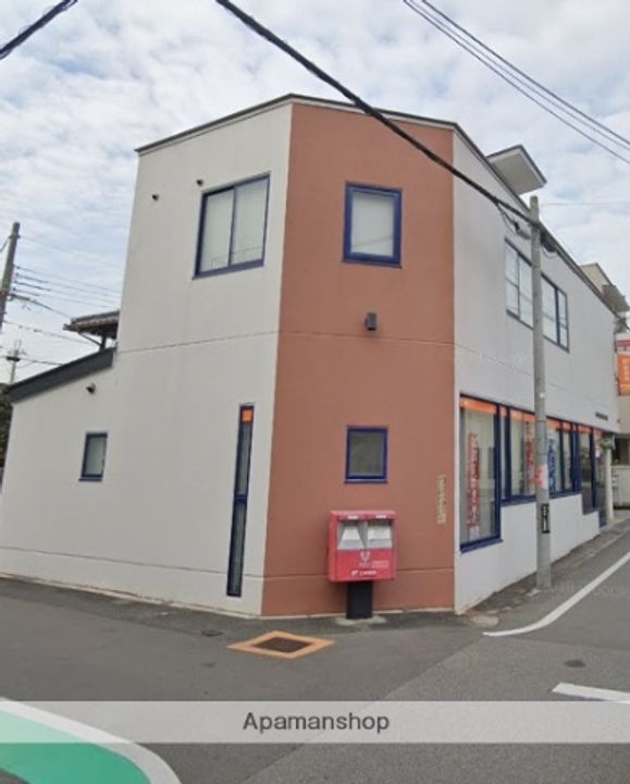 ロイヤルハイネスの周辺