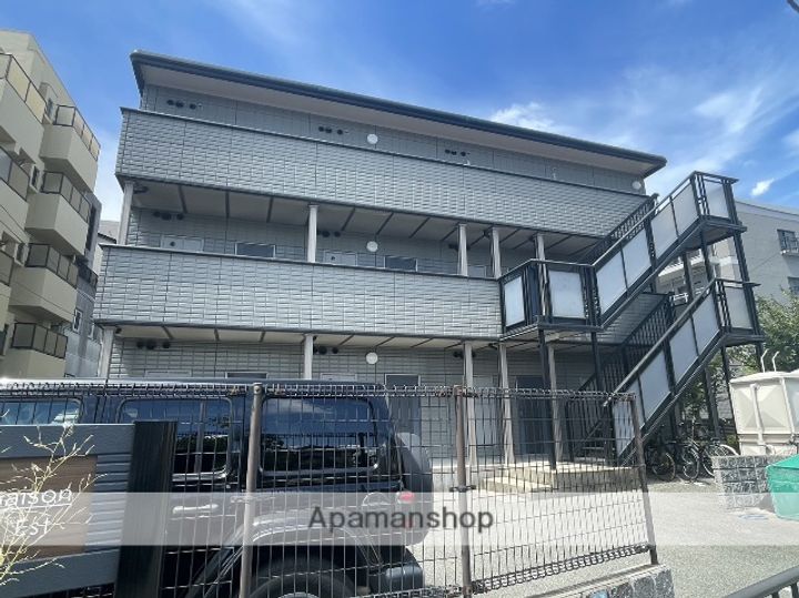 リブレメゾン甲東園エスト(旧ラヴィーヌ甲東園)の外観