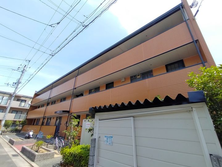 レオパレスKOBATAの外観