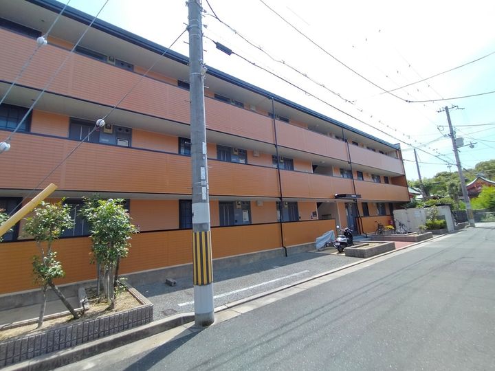 レオパレスKOBATAの外観