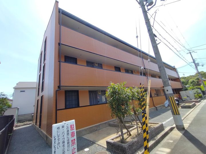 レオパレスKOBATAの外観