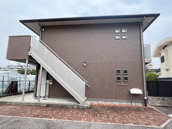 メゾン・クレール105号室の外観