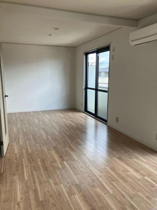 サニーコート202の居間