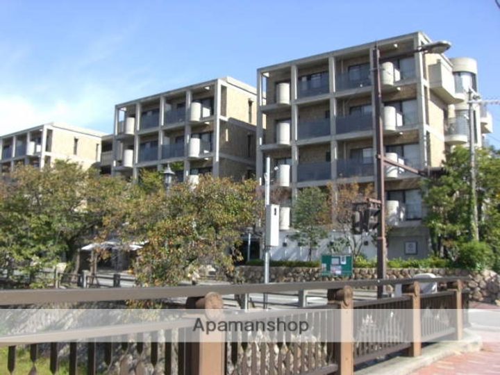 兵庫県芦屋市松ノ内町の賃貸マンションの外観