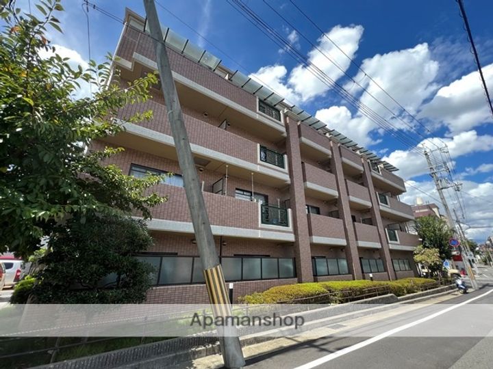 セレナ東甲子園の外観