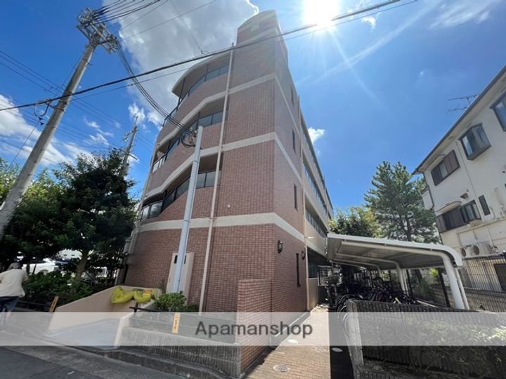 セレナ東甲子園の外観