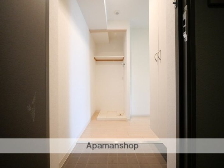 兵庫県尼崎市立花町1丁目の賃貸マンションの玄関