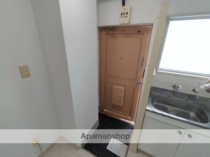 浜甲シーサイドマンションの玄関