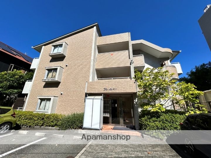 フルール夙川108の外観