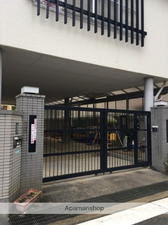 ラビットビルの周辺