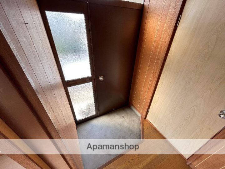 新石切テラスハウス2Fの玄関