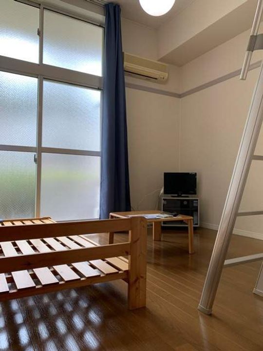 レオパレスエスパシオ21Bの居間