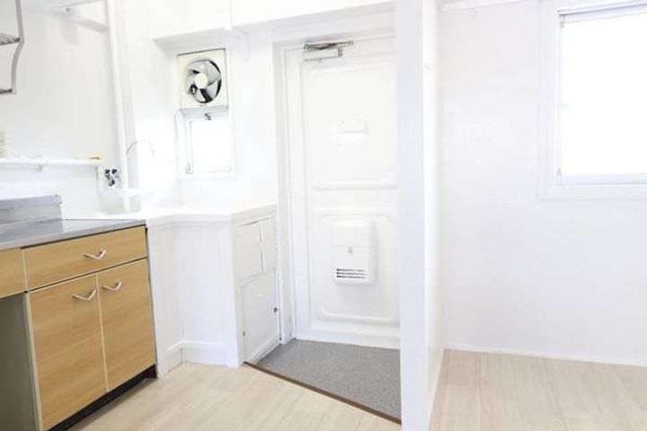 ビレッジハウス鴻池1号棟0109の玄関