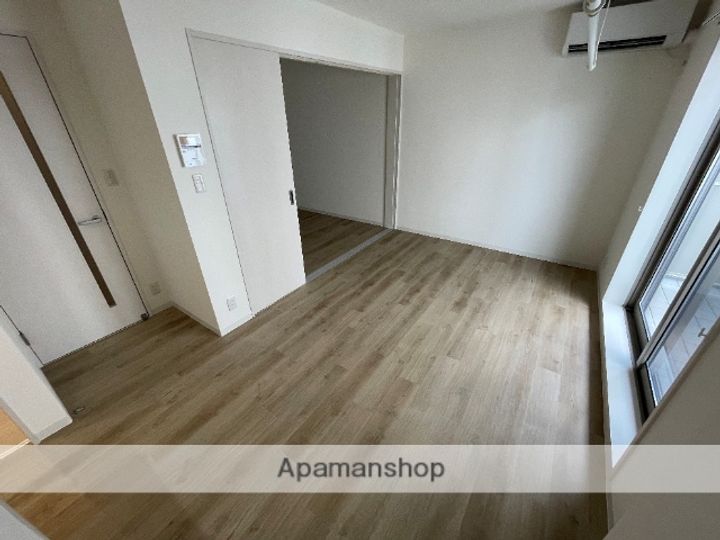 ウィステリア門戸の内装