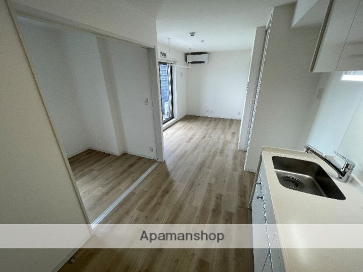 ウィステリア門戸の内装