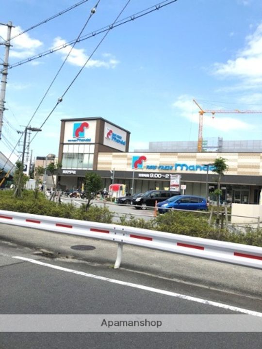 ウィステリア門戸の周辺