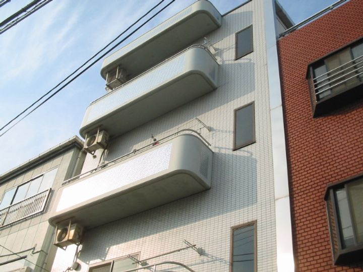 マンション吉見の外観