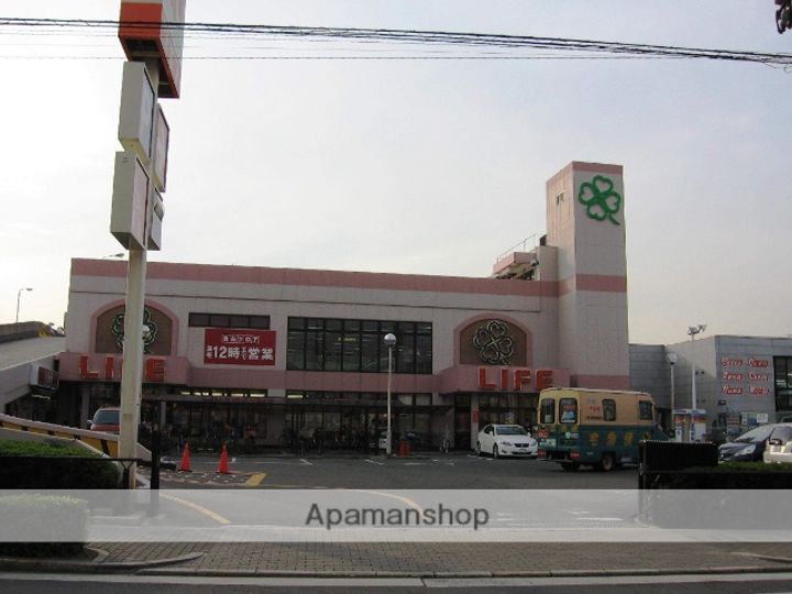 レジデンス鶴美の周辺