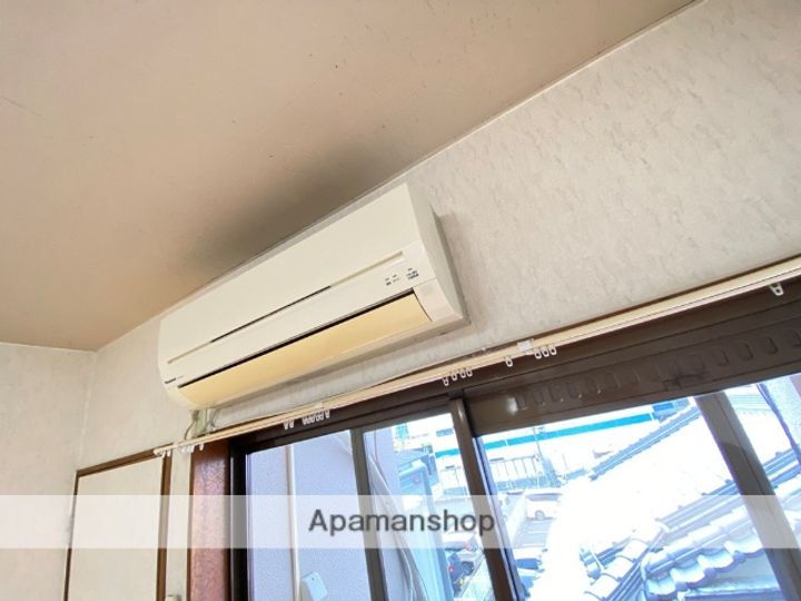 大阪府東大阪市御厨中1丁目の賃貸マンションの内装