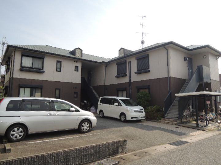 兵庫県尼崎市富松町3丁目の賃貸アパートの外観