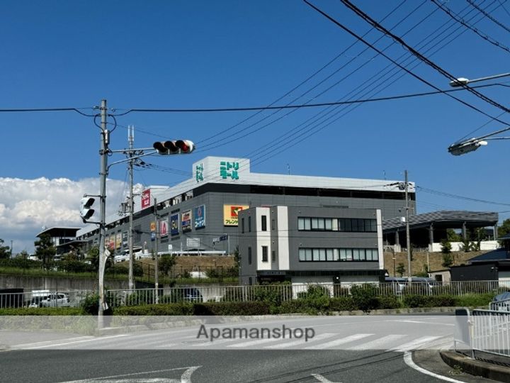 レオハイム東山の周辺