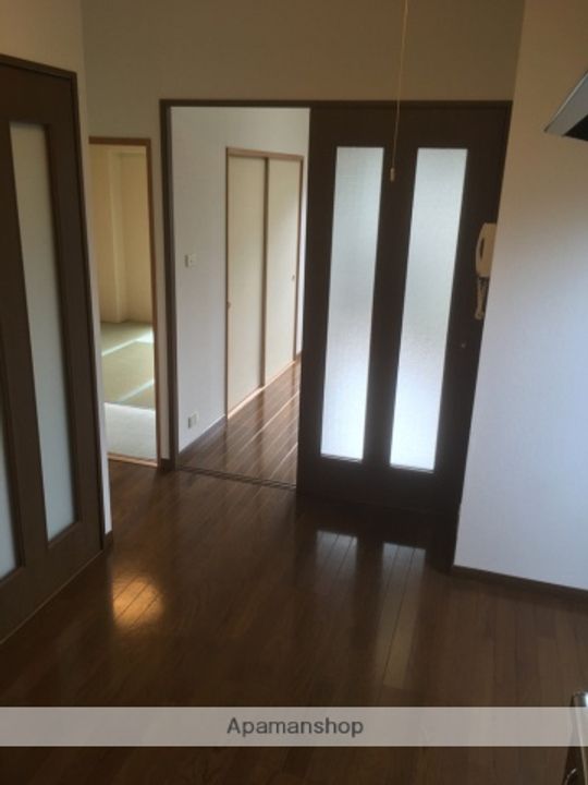 兵庫県西宮市殿山町の賃貸マンションの内装