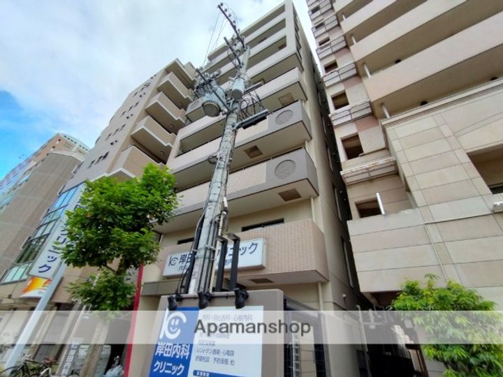 兵庫県西宮市高松町の賃貸マンションの外観