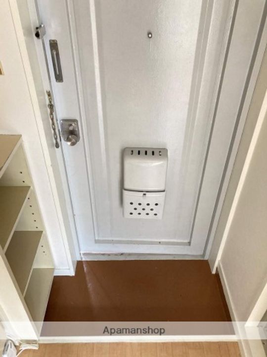 兵庫県西宮市高座町の賃貸マンションの玄関
