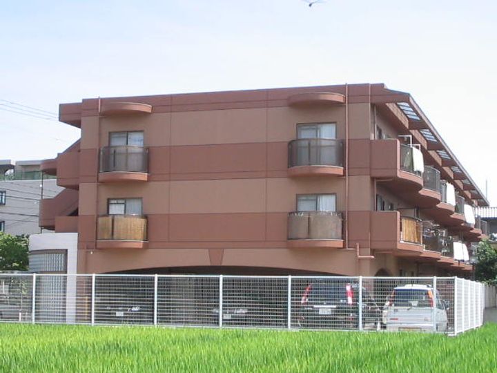 マンショングレースの外観