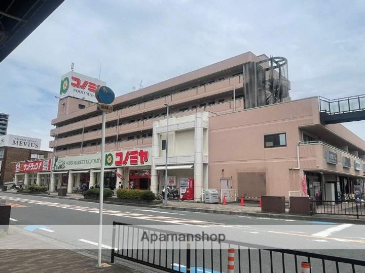 サウスコートの周辺