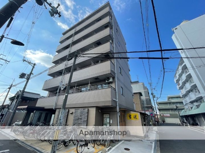 カサベルデ小阪の外観