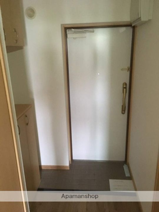 兵庫県西宮市獅子ケ口町の賃貸マンションの玄関