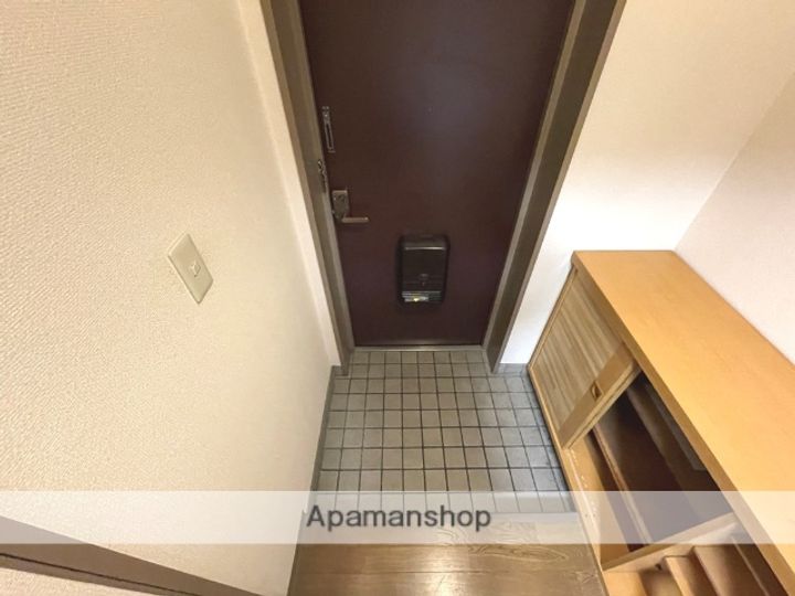 アダチイエムの玄関