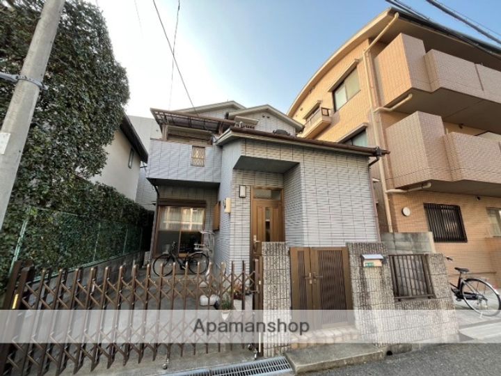 兵庫県西宮市北昭和町の賃貸アパートの外観