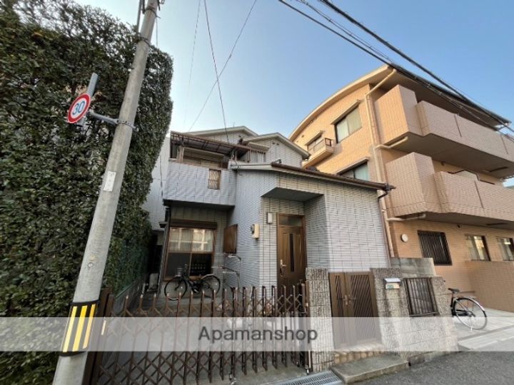 兵庫県西宮市北昭和町の賃貸アパートの外観