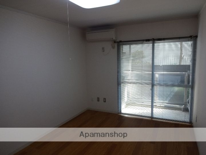 兵庫県芦屋市東芦屋町の賃貸マンションの居間