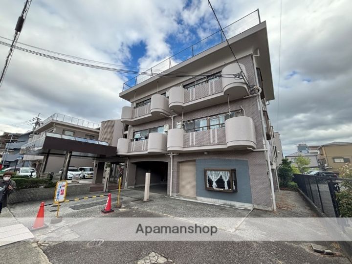 兵庫県西宮市柳本町の賃貸マンションの外観