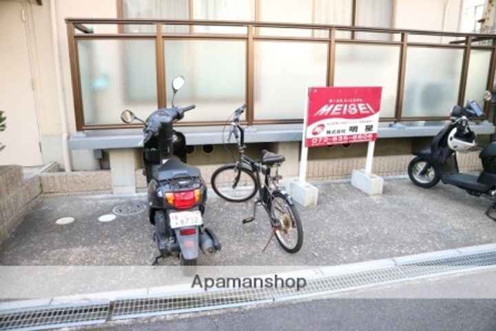 カーサ南中振の周辺