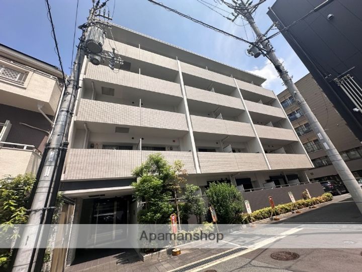 イー・ウエストの外観