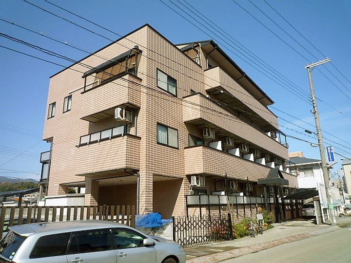 兵庫県西宮市門戸東町の賃貸マンションの外観