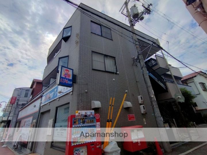 兵庫県西宮市下大市西町の賃貸マンション203の外観