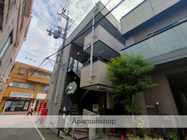 兵庫県西宮市下大市西町の賃貸マンション203の外観