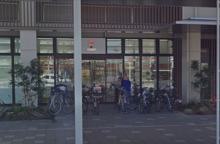 レオパレス上坂部の周辺