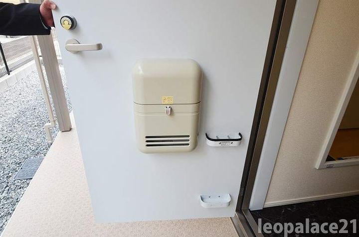 レオネクスト稲田の玄関