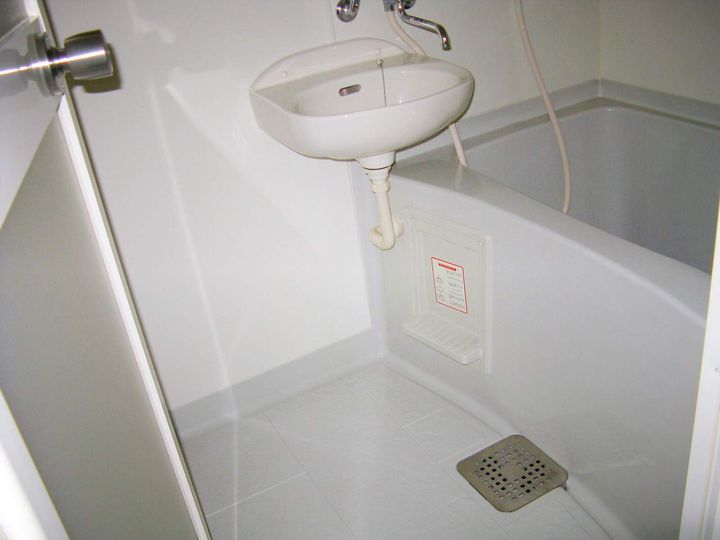 兵庫県西宮市仁川町3丁目の賃貸アパートの風呂