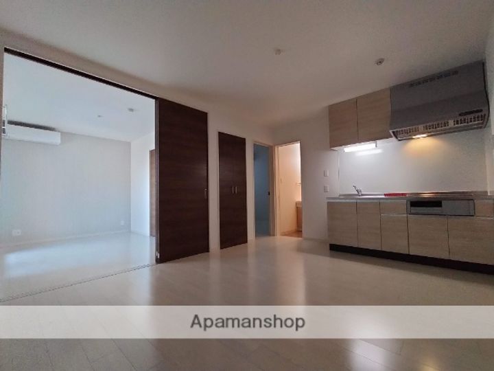 大阪府東大阪市大蓮東1丁目の賃貸アパートの居間