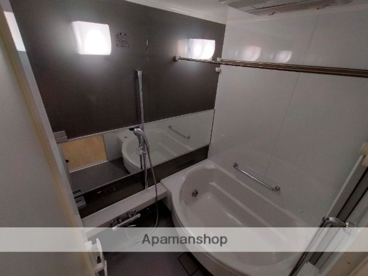 兵庫県西宮市川添町の賃貸マンションの風呂